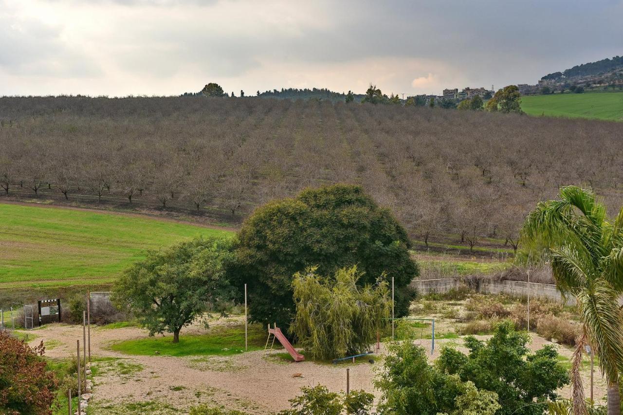 Pearl Of The Valley Hotel Kfar Tavor Zewnętrze zdjęcie