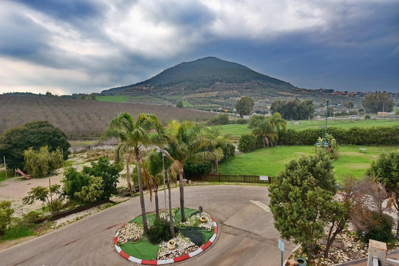 Pearl Of The Valley Hotel Kfar Tavor Zewnętrze zdjęcie