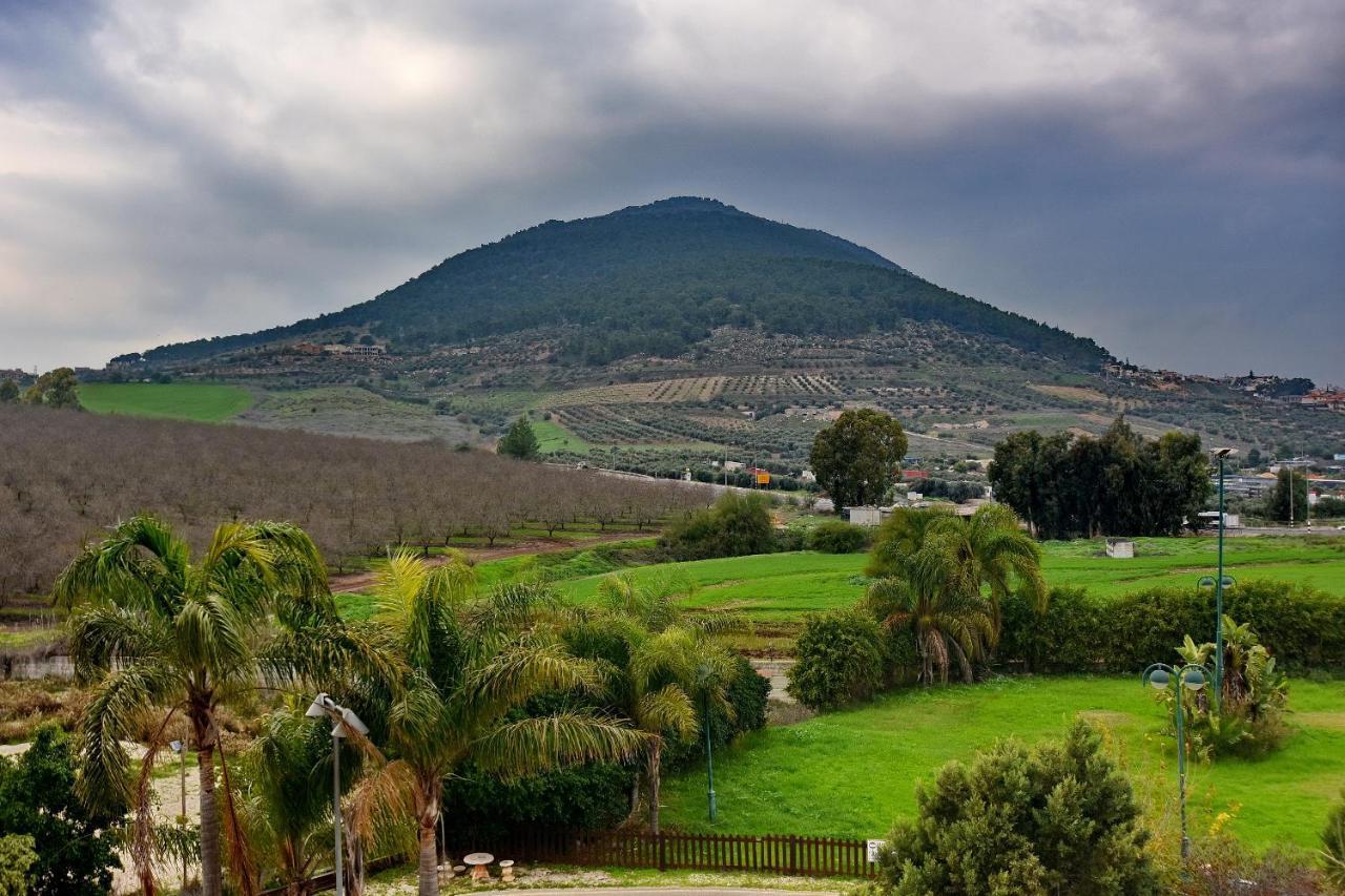 Pearl Of The Valley Hotel Kfar Tavor Zewnętrze zdjęcie