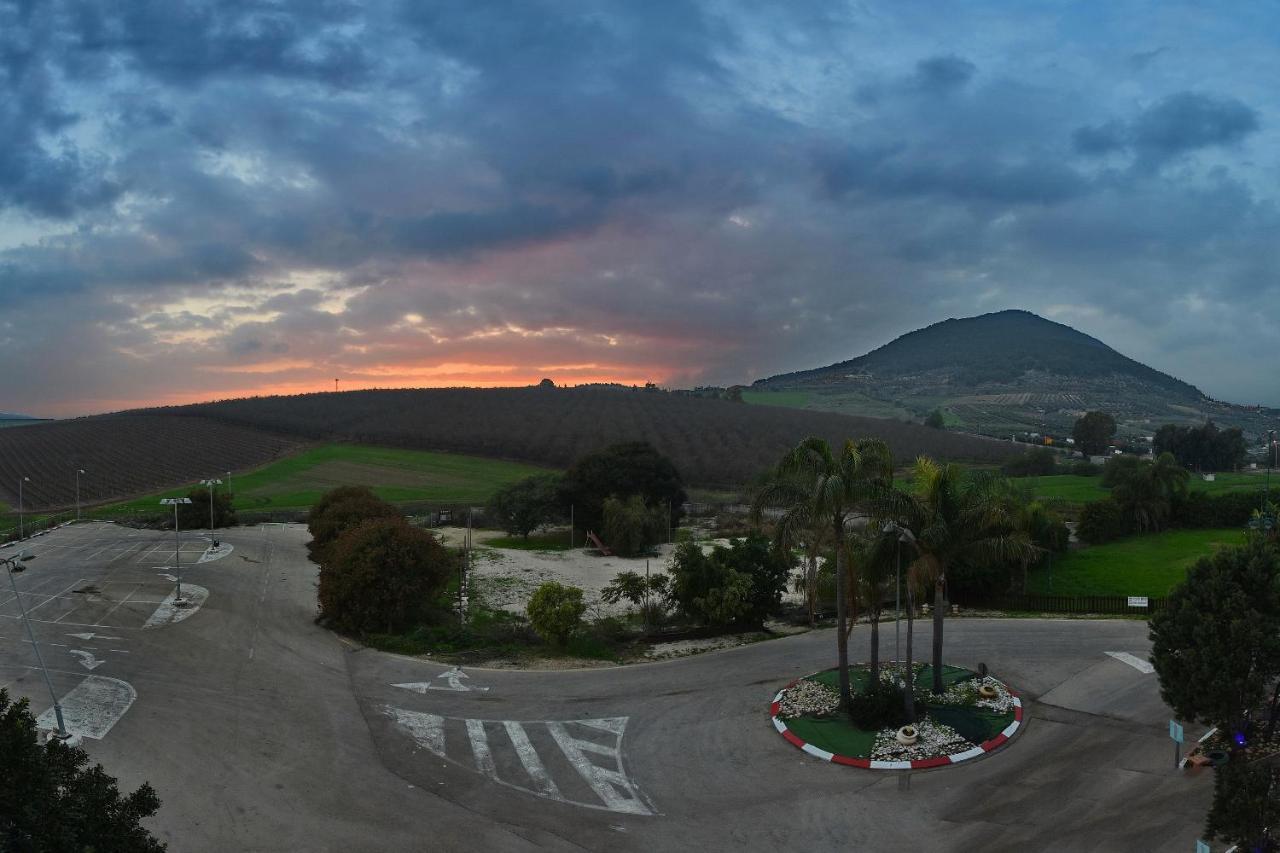 Pearl Of The Valley Hotel Kfar Tavor Zewnętrze zdjęcie